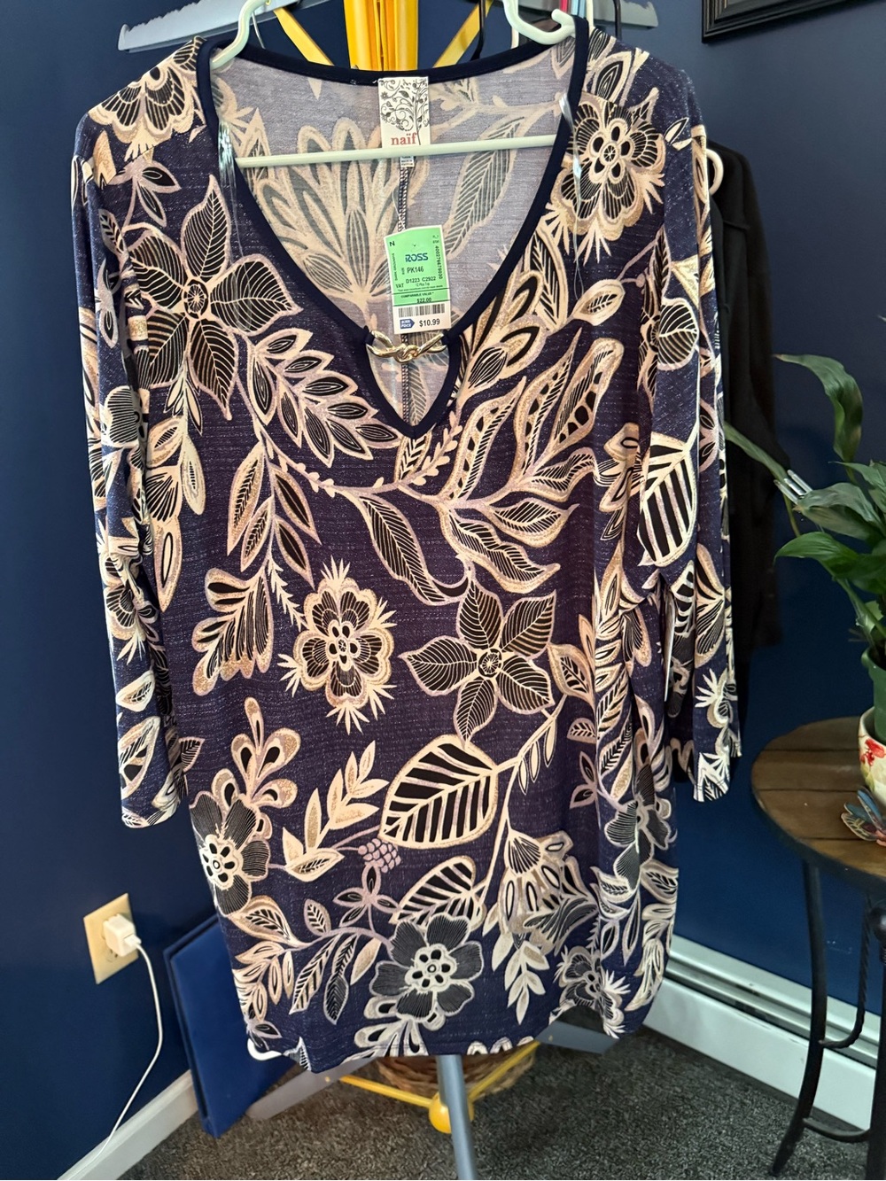 NAIF Navy and Cream Floral V-Neck 3/4 Sleeve Women's Top